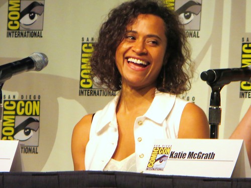  Angel Coulby SDCC 2012 (5)