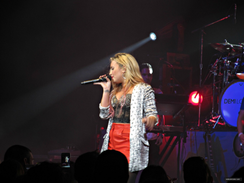 Demi - Summer Tour - Comerica Theatre Phoenix, AZ - July 13, 2012