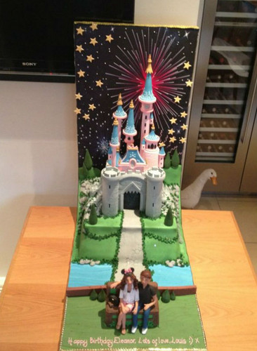 Eleanor's B'day Cake (From Louis with ♥)