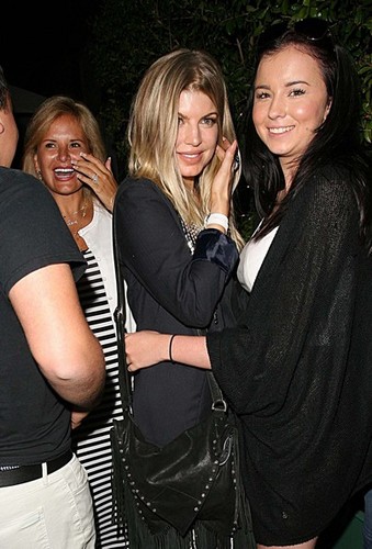  fergie A fã favorito At Mr. Chows [July 13, 2012]