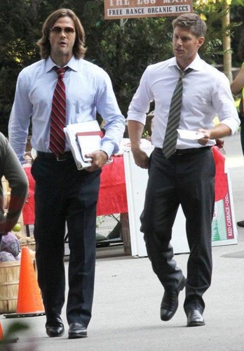  Jared and Jensen on the Supernatural set