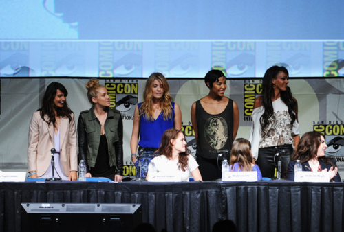 Kristen - The Twilight Saga Breaking Dawn - Part 2 At San Diego Comic-Con 2012 - July 12, 2012