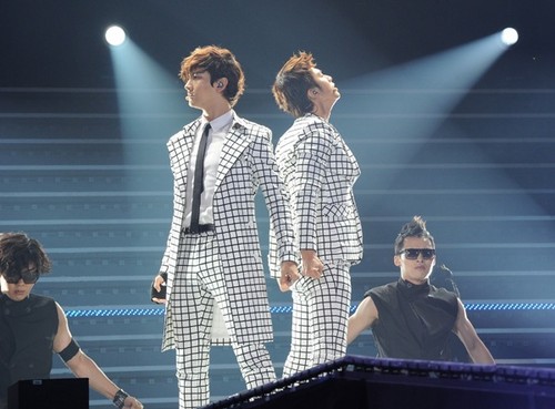 Max and Yunho stage~