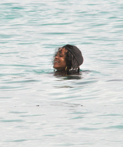  Relaxes In Barbados [11 July 2012]