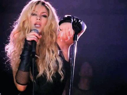  shakira in 'Underneath Your Clothes' música video