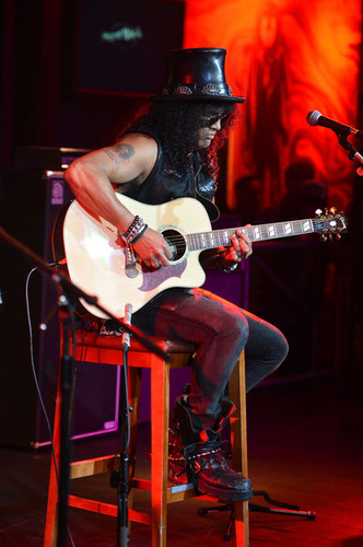 Slash Honored On The Hollywood Walk Of Fame