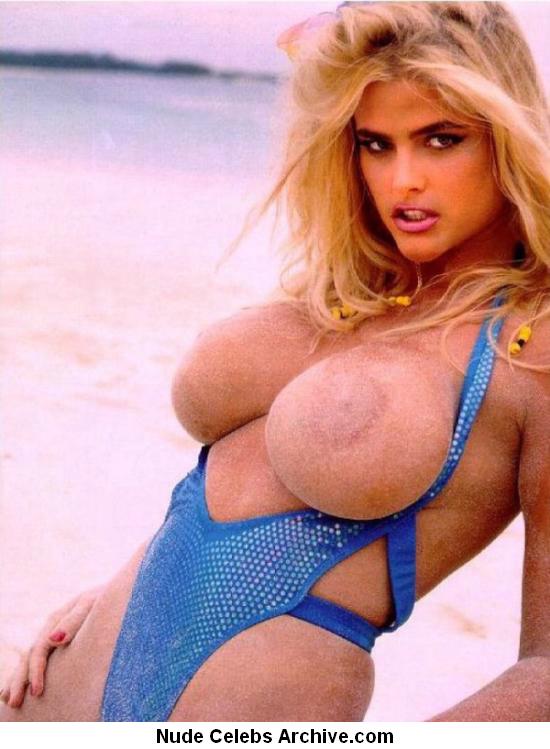Anna Nicole Smith Big Tits 44