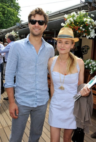  Diane - And Joshua Jackson at the French Open - May 31, 2012