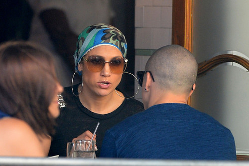  Jennifer Lopez and Casper Smart Have ডিনার in NYC [July 22, 2012]