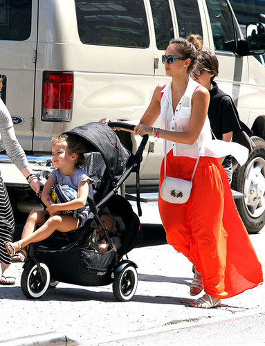  Jessica Alba and Daughters Out For Lunch [July 24, 2012]