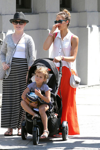 Jessica Alba and Daughters Out For Lunch [July 24, 2012]