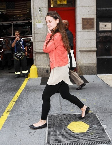 Katie Holmes Heads to Spin Class [July 18, 2012]