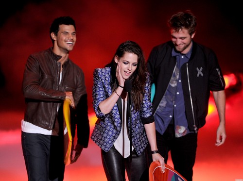  Kristen at the 2012 Teen Choice Awards - 22/07/12 - HQ.