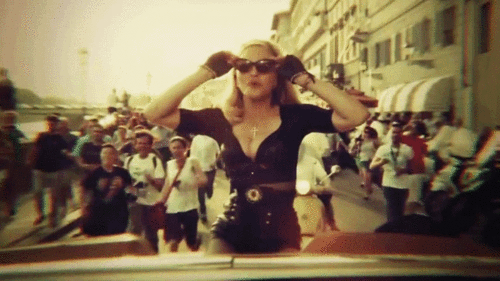  Мадонна in 'Turn Up The Radio' Музыка video