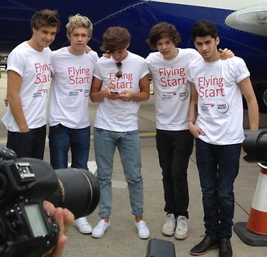 One Direction Today ♥ (Flight attendants )