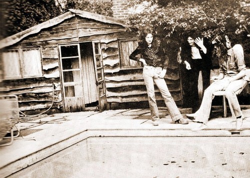  皇后乐队 at Ridge Farm in 1975