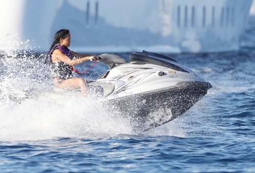  Rihanna on a Yacht in St. Tropez [July 21, 2012]