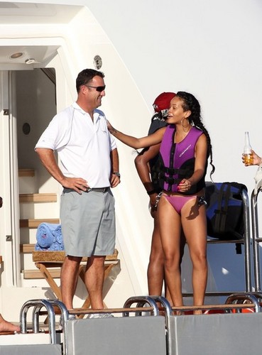  Rihanna on a Yacht in St. Tropez [July 21, 2012]