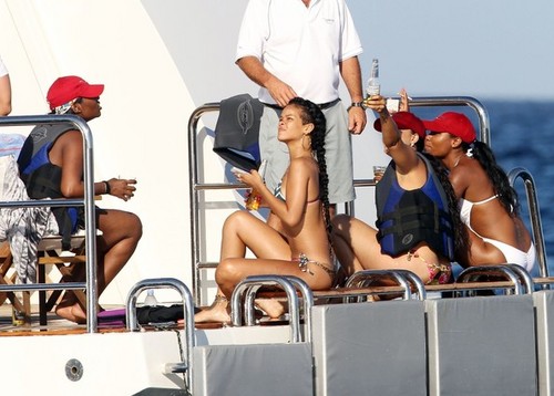  rihanna on a Yacht in St. Tropez [July 21, 2012]