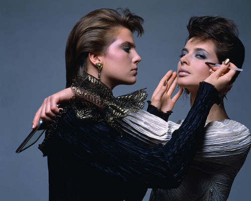  Terry Farrell and Isabella Rossellini