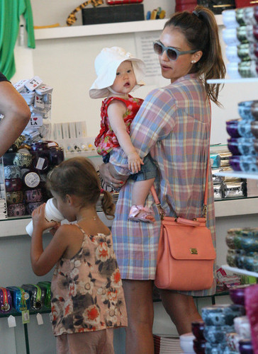  The Alba-Warren family Shops Kitson [July 22, 2012]