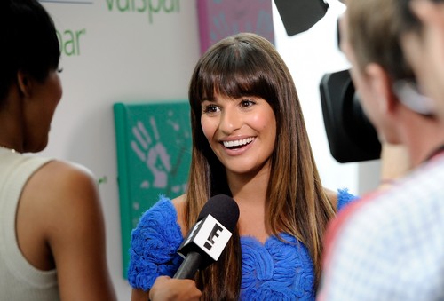  Valspar Hands For Habitat Unveiling Hosted द्वारा Lea Michele - July 20, 2012