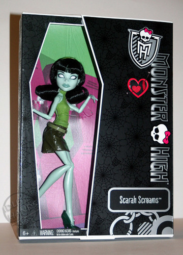 scarah screms doll in box!!!!