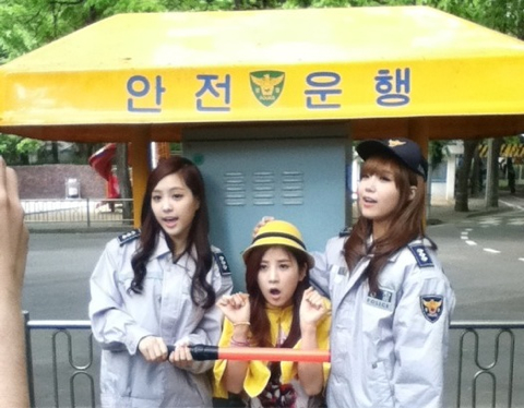 120505 A PINK Chorong, Naeun, and Eunji Promoting Safety Song
