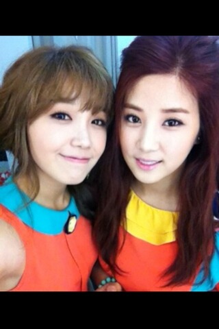 120511 A PINK Chorong and Eunji