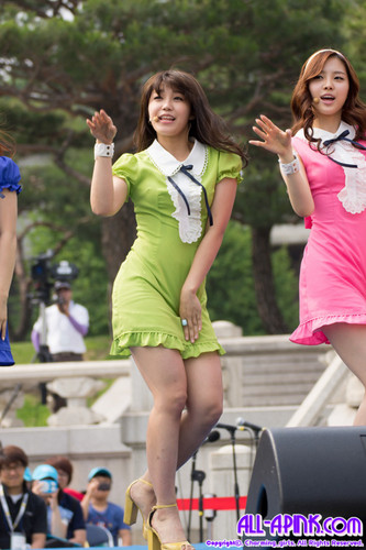 120602 A PINK at Kyungbok Castle