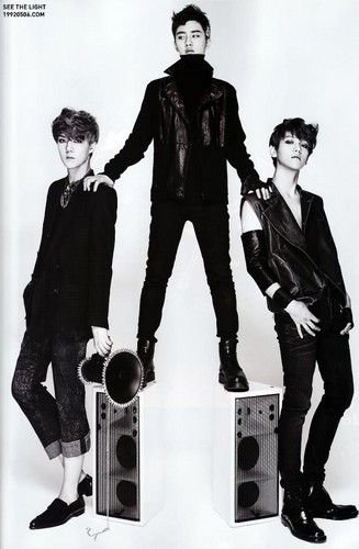 EXO-K L’Officiel Hommes Magazine