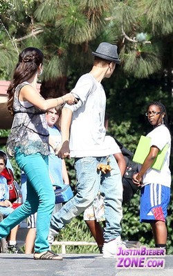  JB and Selena- 4th Augus 2012