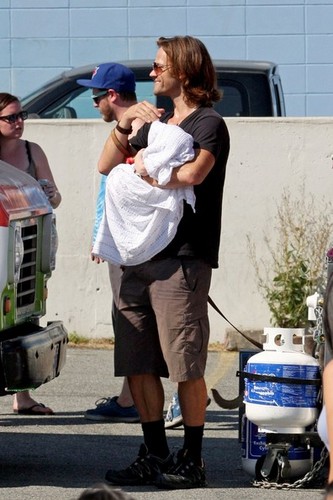  Jared Padalecki and Family in Vancouver