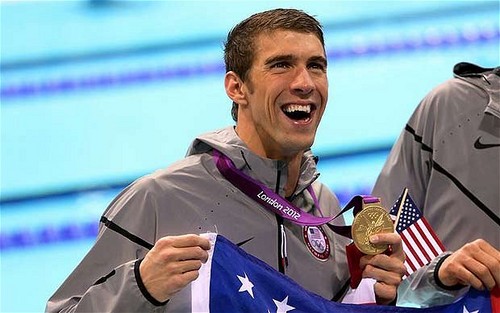  Michael Phelps, With His सोना