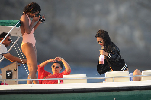  Wearing A Bikini On Vacation In Italy [28 July 2012]