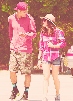  Lucy Hale & Chris Zylka out in Los Angeles (04/08)