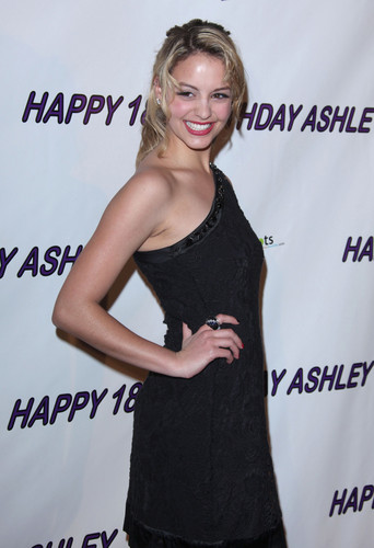  Ashley Argota Of Nickelodeon's True Jackson VP Celebrates Her 18th Birthday