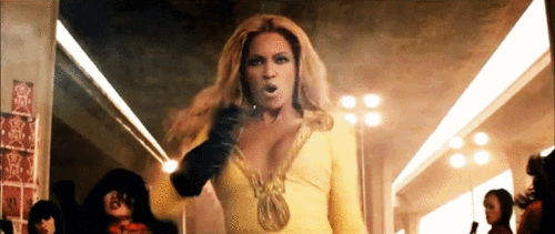  Beyoncé in ‘Run The World (Girls)’ musik video