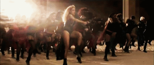  Beyoncé in ‘Run The World (Girls)’ muziek video