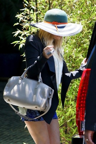  Fergie Heading To A Studio In Hollywood [August 5, 2012]