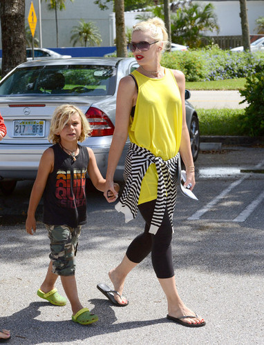  Gwen & Gavin Take The Kids To Florida Science Museum [August 7, 2012]