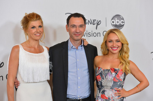  Hayden Panettiere at the Disney ABC télévision Group's 2012 "TCA Summer Press Tour" on July 27, 2012