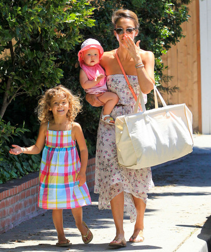  Jessica Alba and Family in Brentwood [August 5, 2012]