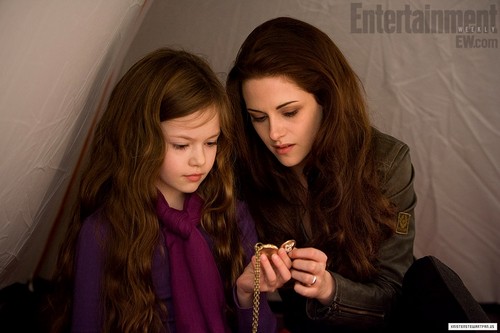  New "Breaking Dawn - Part 2" still - Kristen as Bella Cullen.