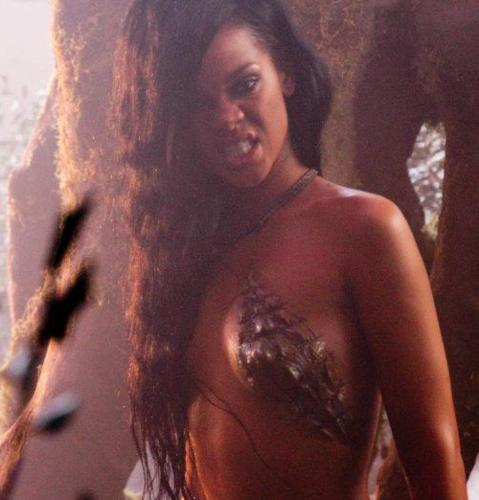 Sexy Rihanna!!!! ;)