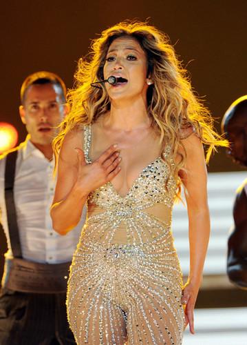 Jennifer Lopez Performs At The Staples Center [August 16, 2012]