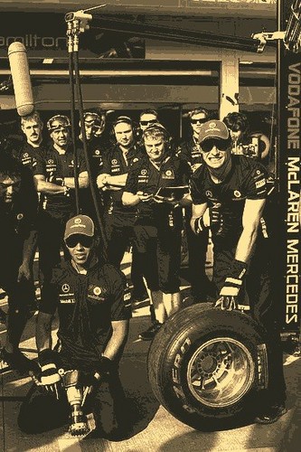 Lewis,Jenson & McLaren Mechanics