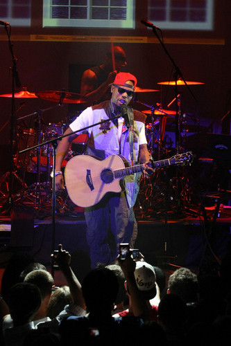  Myspace Presents: B.o.B In کنسرٹ [July 22, 2012]