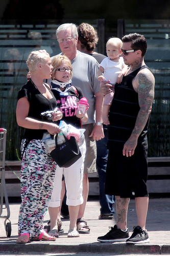  rosa and Family Out to Sushi [August 10, 2012]