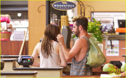 Rose - And her boyfriend Davey Detail in supermarket, Los Angeles - August 15, 2012
